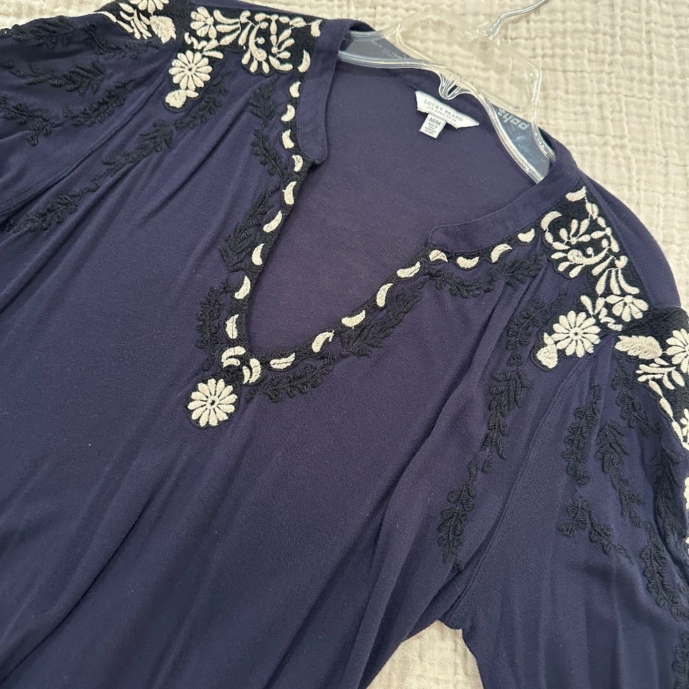 LUCKY BRAND EMBROIDERED TUNIC - NAVY, M